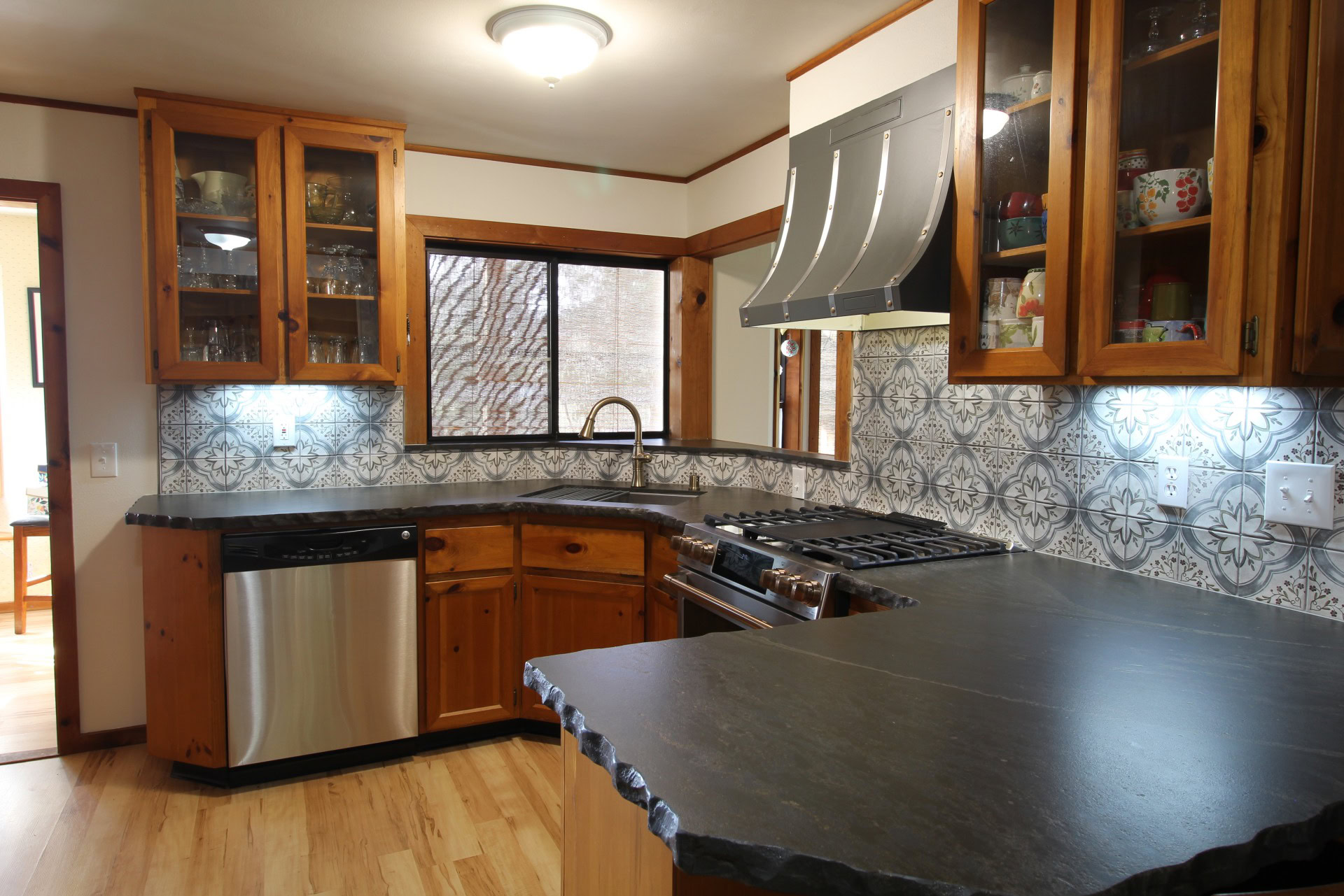 Auburn Ca. Countertop Replacement Before & After