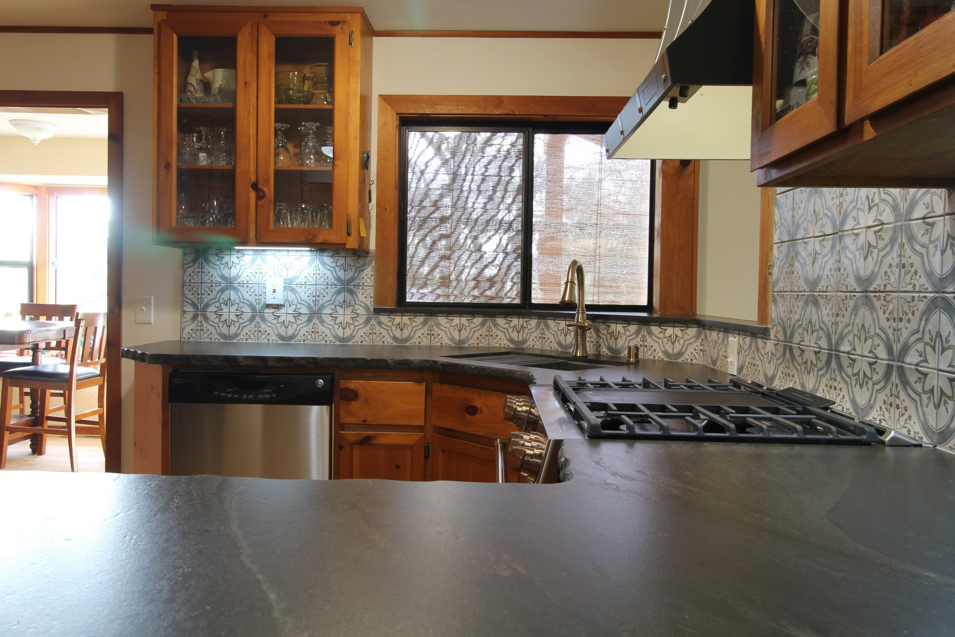 Auburn Ca. Countertop Replacement Before & After
