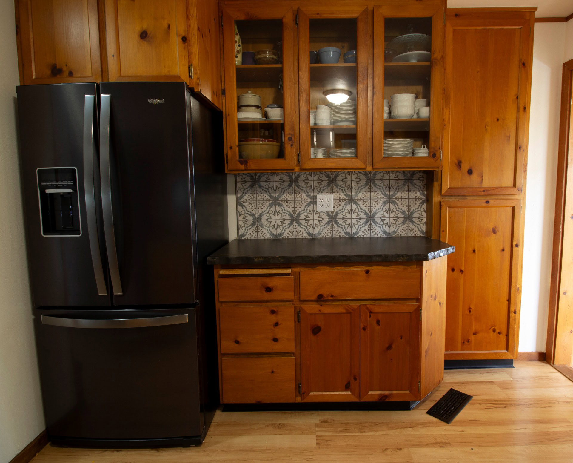 Auburn Ca. Countertop Replacement Before & After